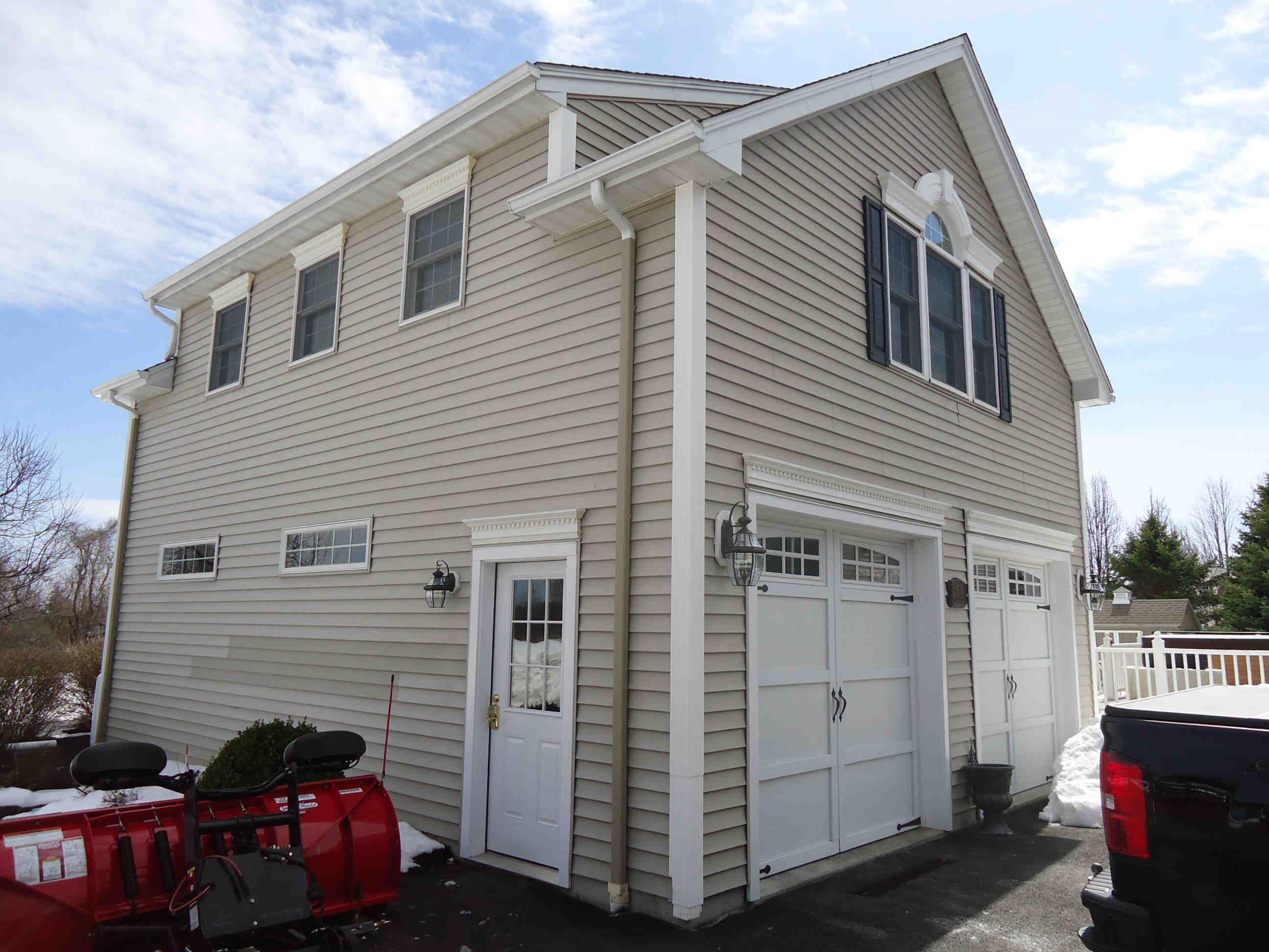 Building photograph for 67 BONNIE VU LN